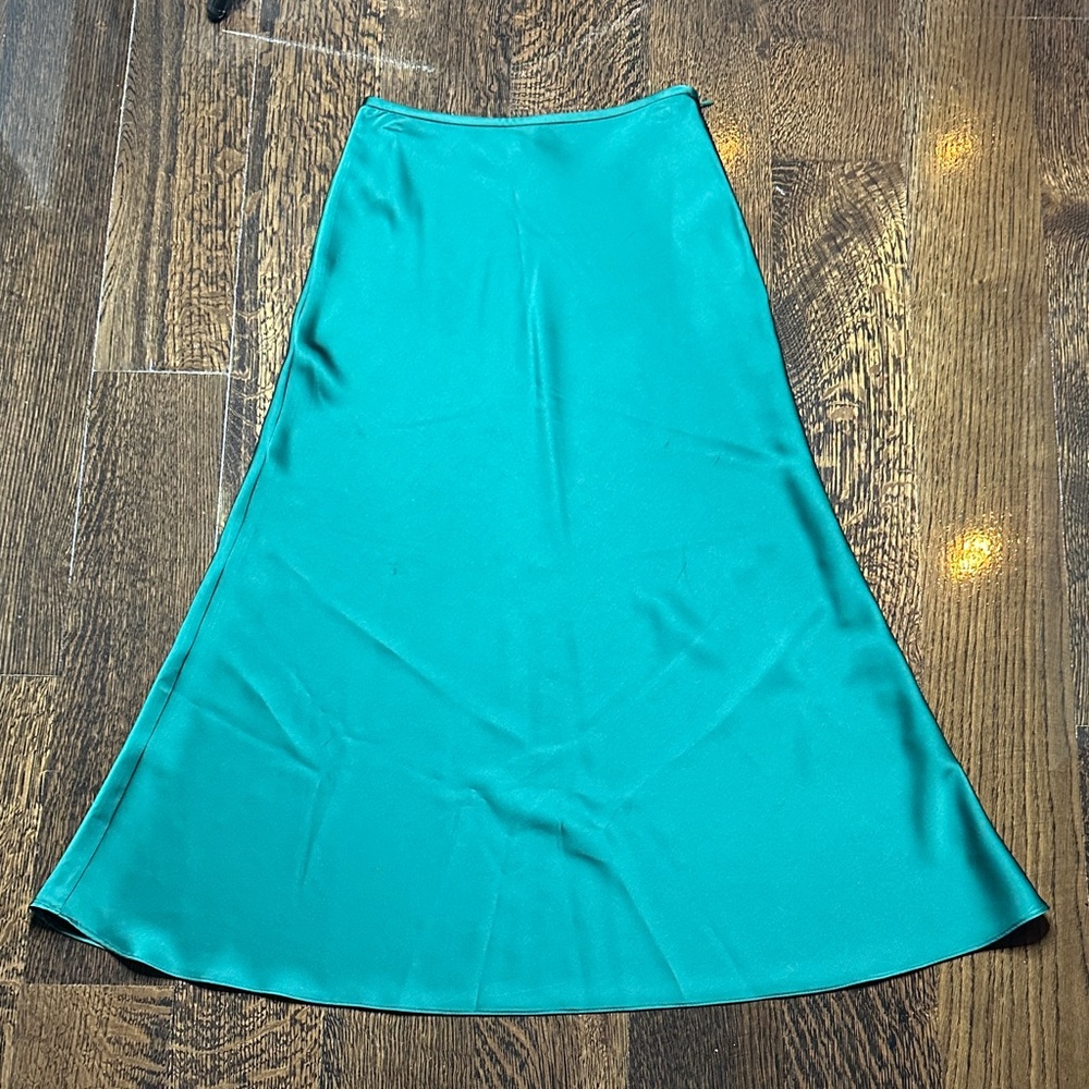 Elegant emerald green Women's Skirt